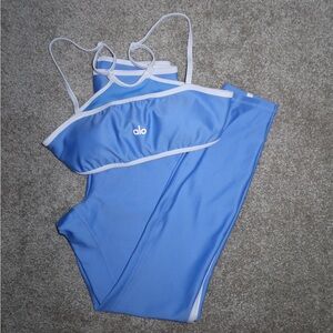 ALO Yoga Airlift Charger Set Blue